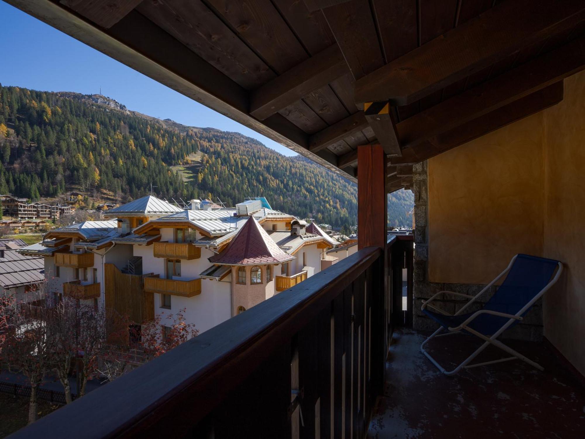Residenza 3-Tre Aparthotel Madonna di Campiglio Exterior photo